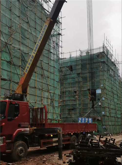 金昌市“慢工细活”—— 吊车的 “微动控制” 技术